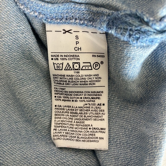 Old Navy Jean ruffle sleeve tank shirt women’s size Small - Picture 8 of 12